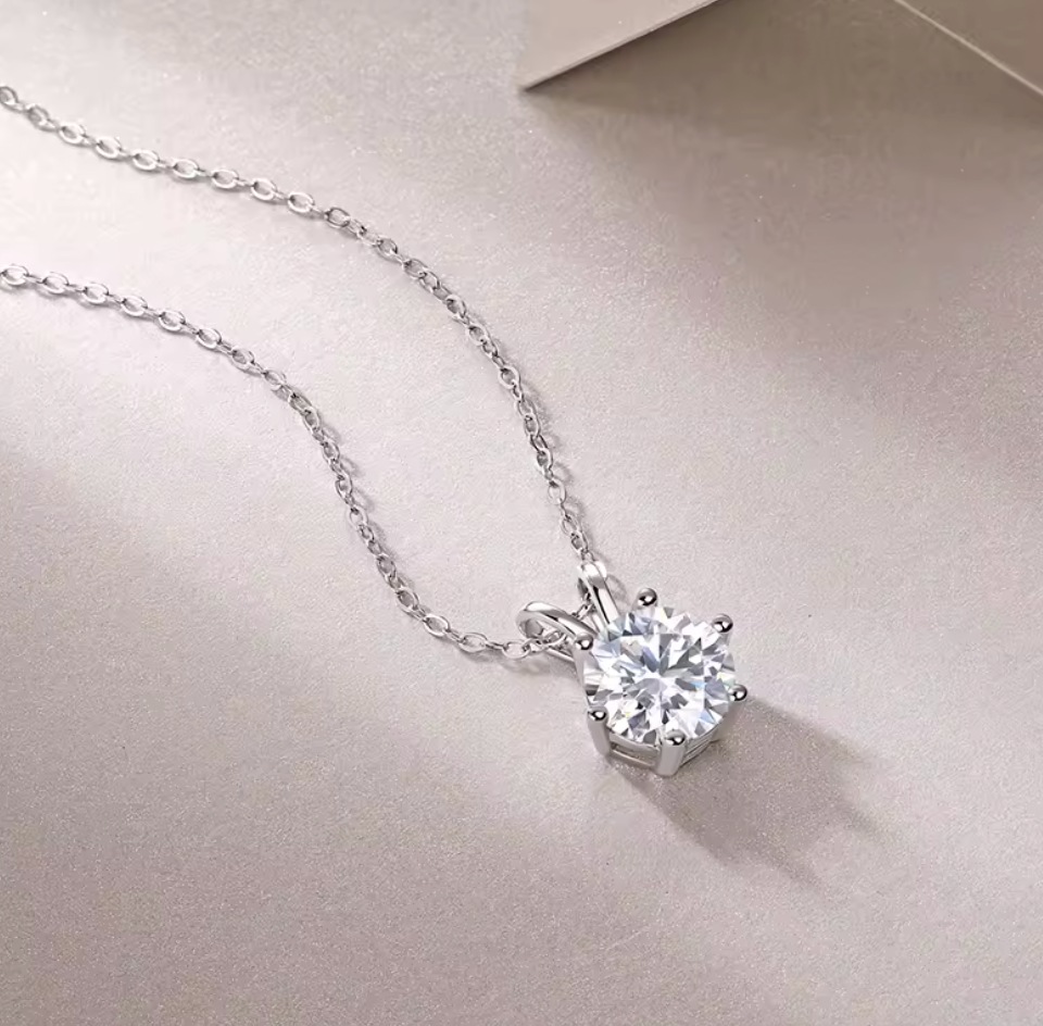 وينشستر - قلادة مستديرة لامعة