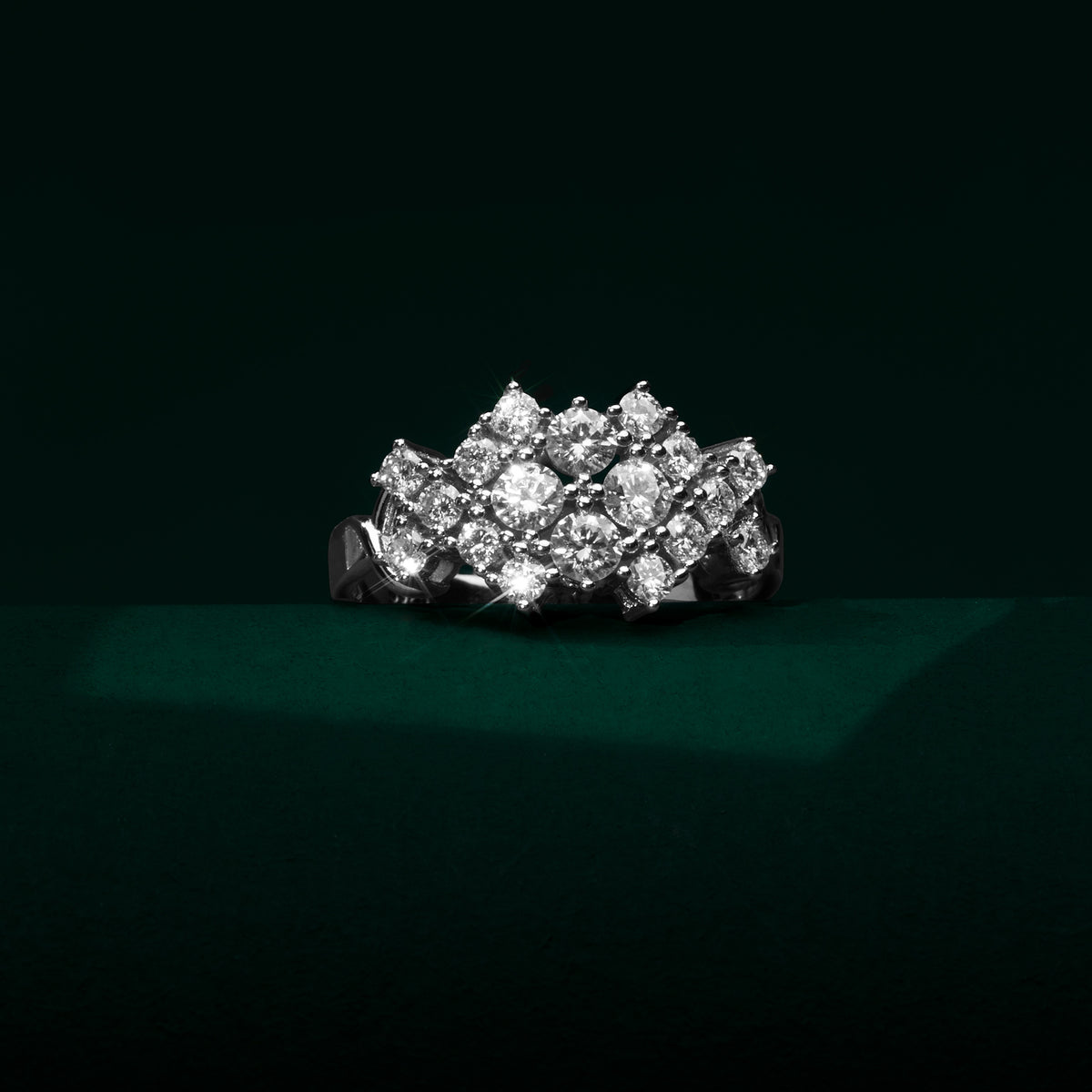 Oxford - Moissanite Ring