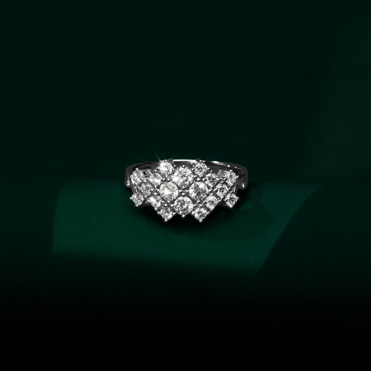 Oxford - Moissanite Ring