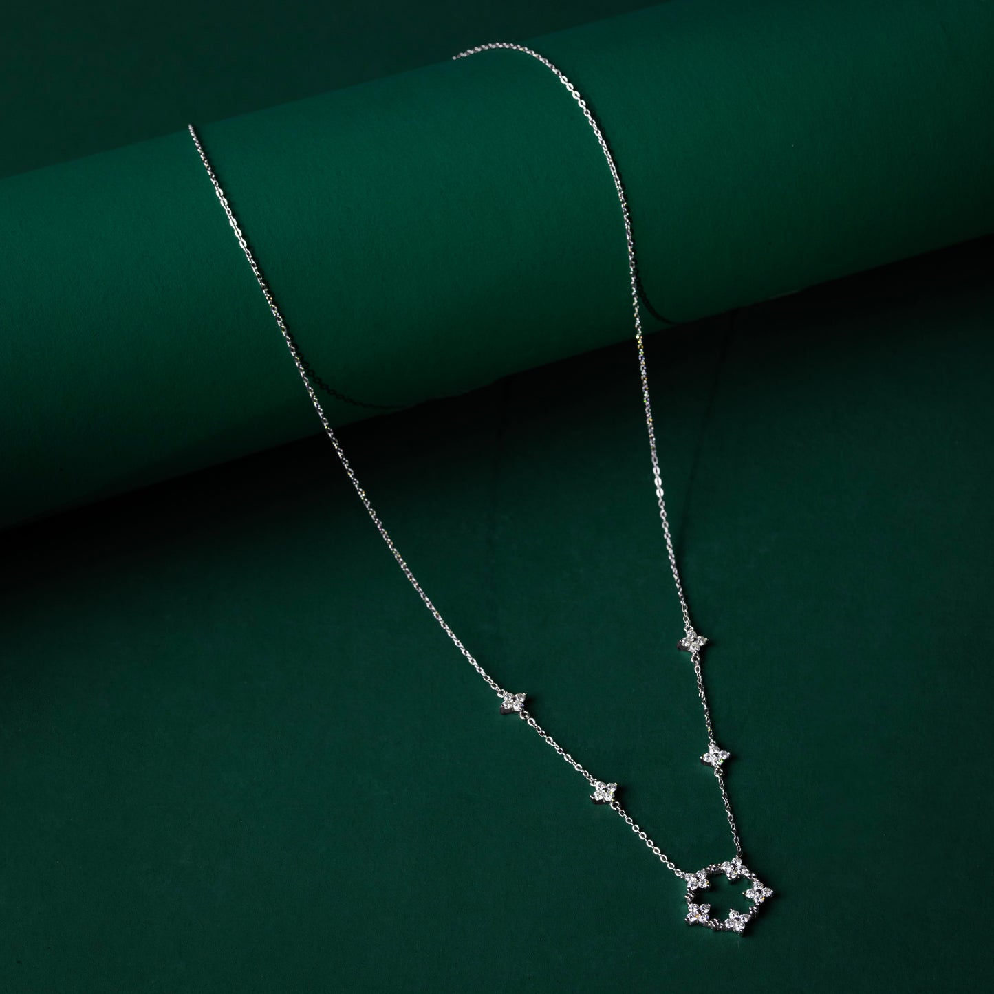 Lincoln - Round Floral Moissanite Necklace