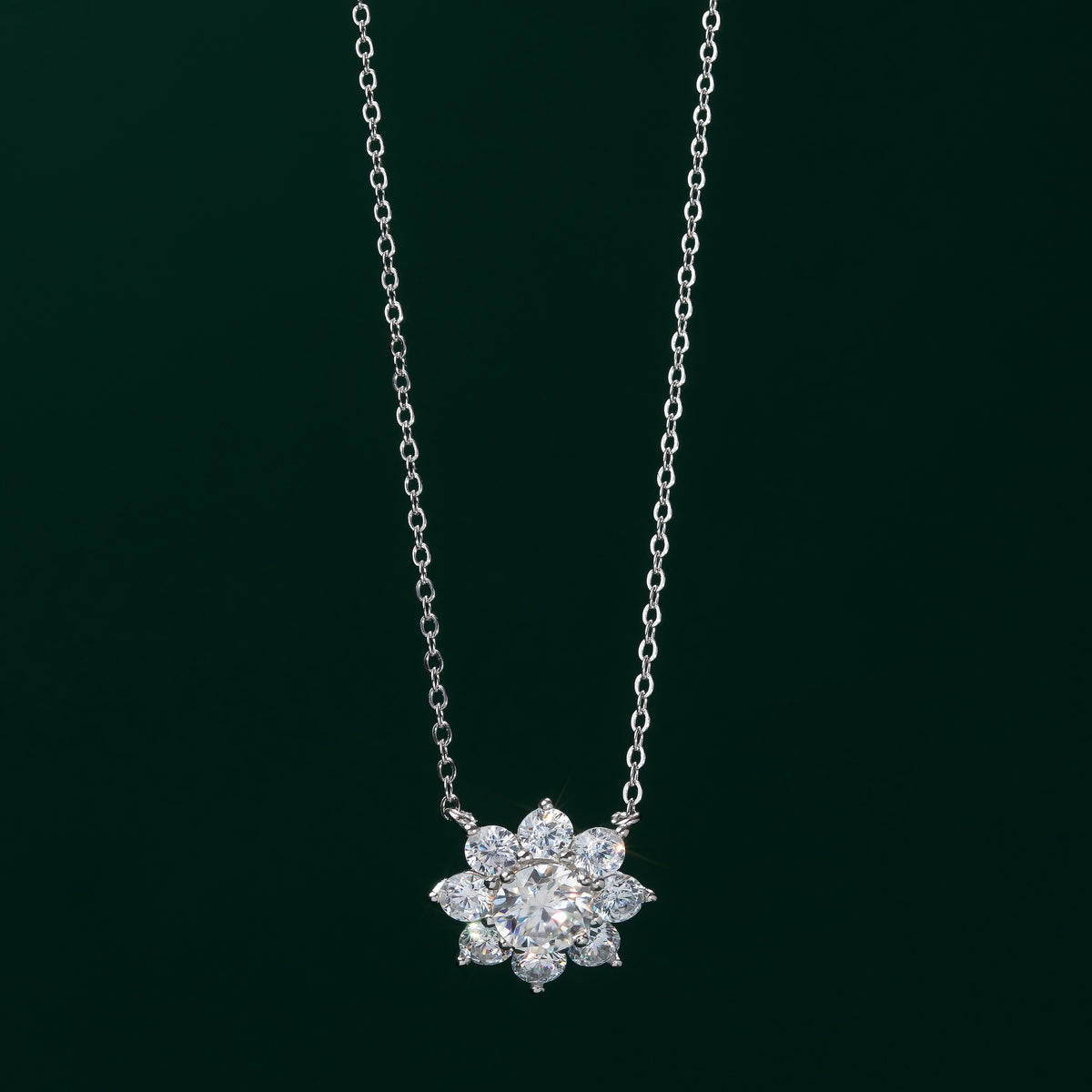 Wollaton - Moissanite Flower Necklace