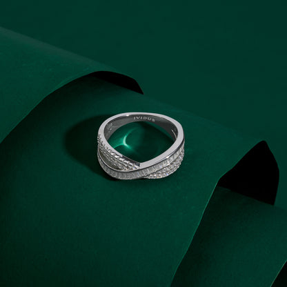 Bridgford - Emerald and Round Cut Moissanite Band Ring