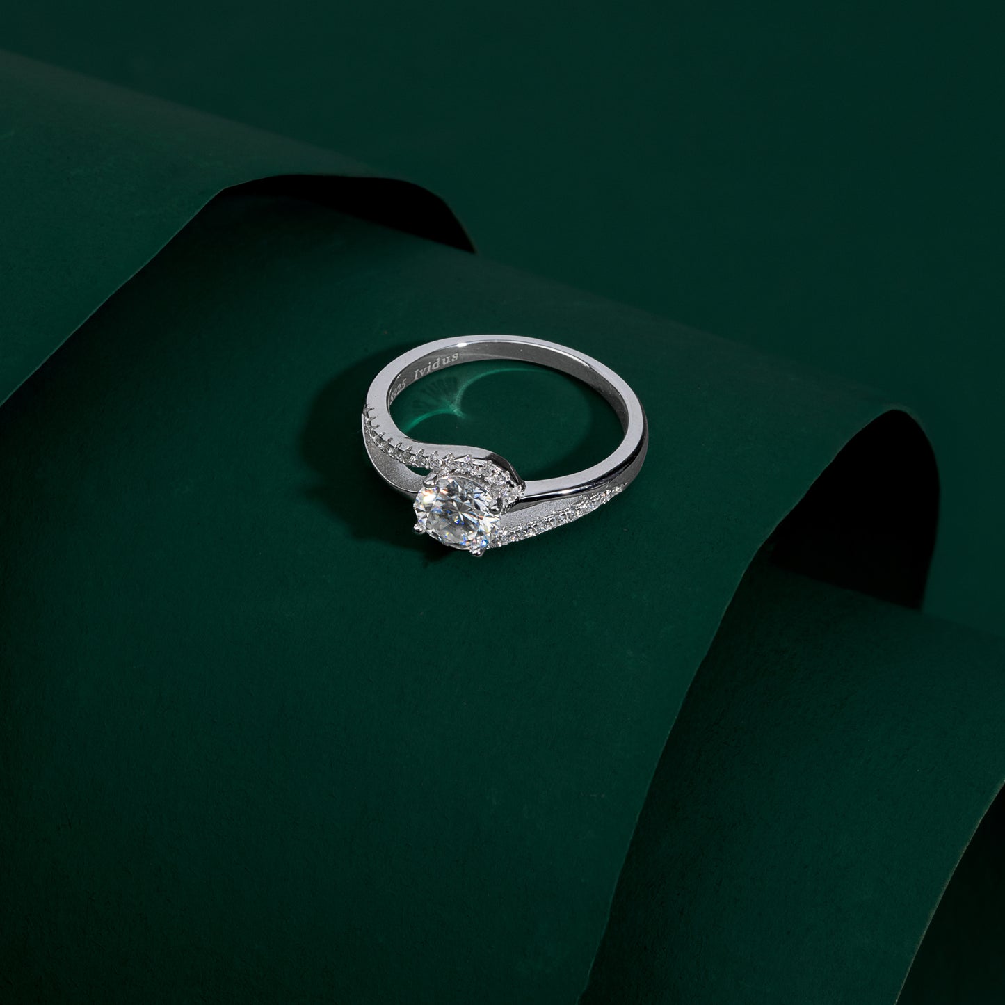 Chelsea - Round Cut Moissanite Ring
