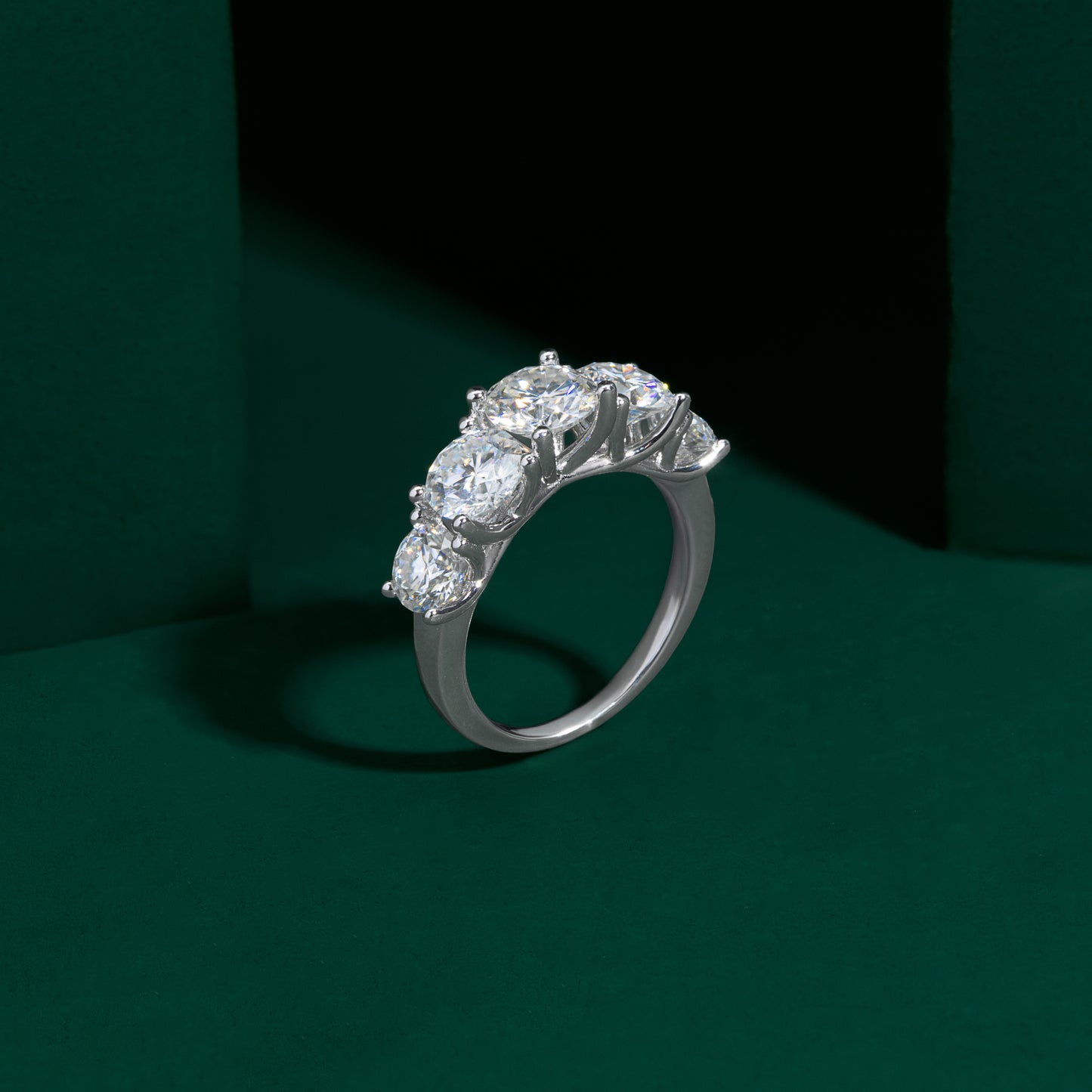 Highlands - 5-Stone Geometric Moissanite Ring