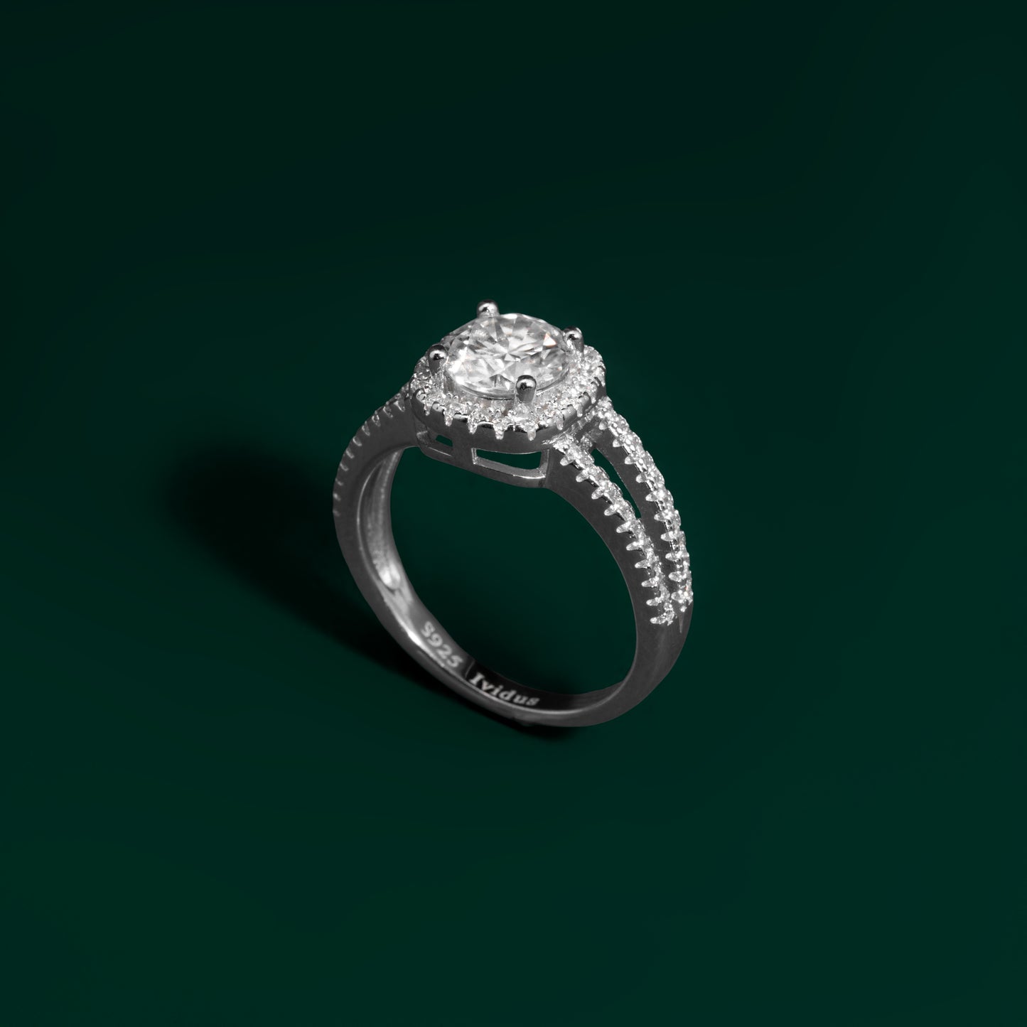 Landmere - Round Halo Cut Moissanite Ring