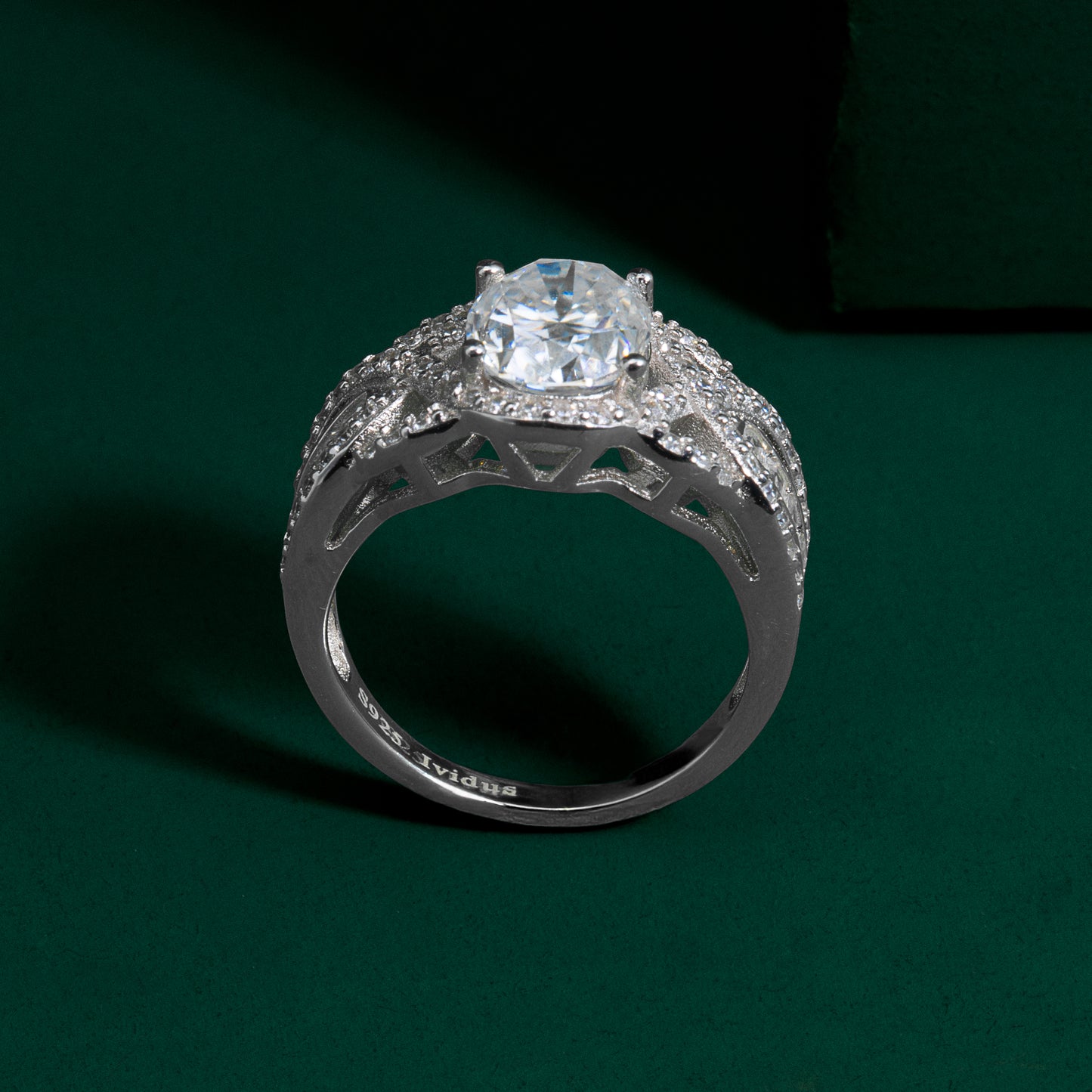 Windsor - Oval Cut Moissanite Ring