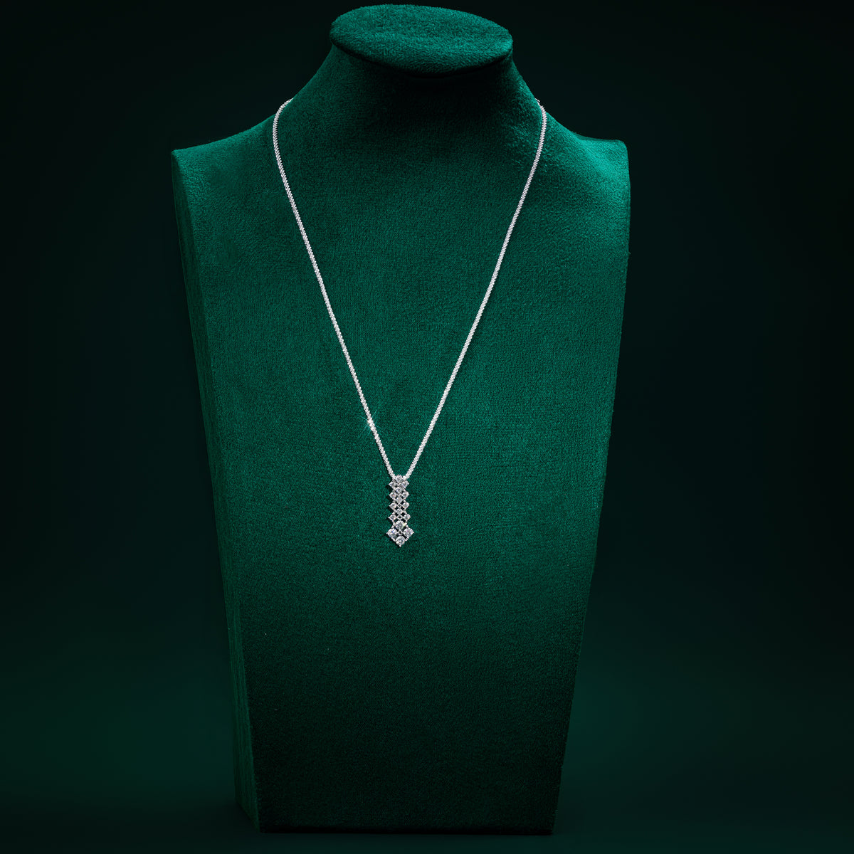 Oxford - Moissanite Necklace
