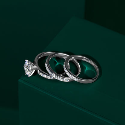 Piccadilly - 3-piece Round Cut Solitaire Moissanite Ring