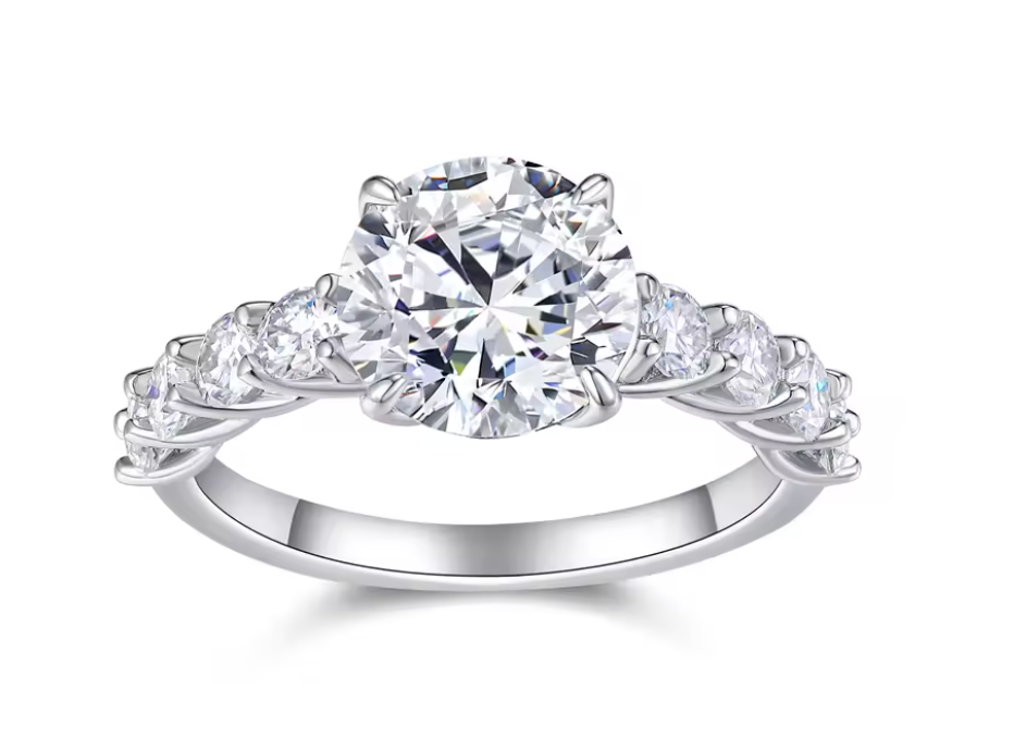 Mayflower - Round Cut Moissanite Ring