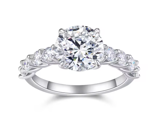 Mayflower - Round Cut Moissanite Ring