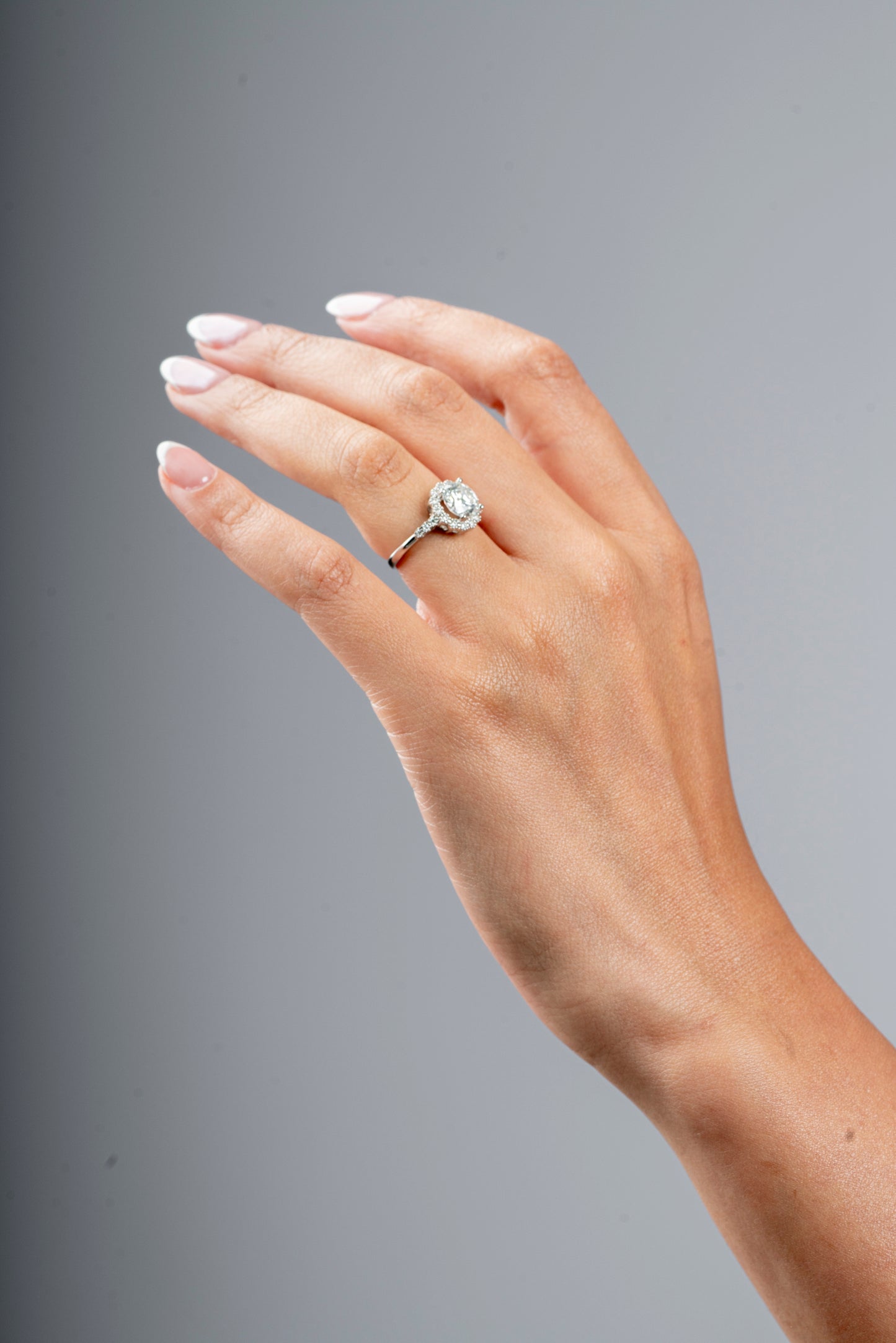 Kingham - Round Cut Rosette Moissanite Ring