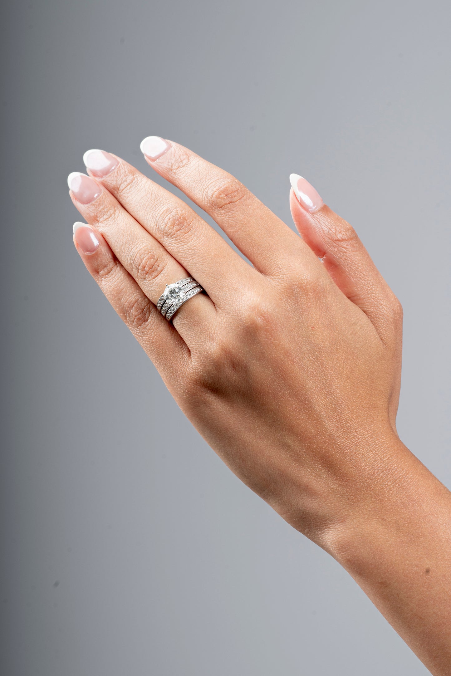 Piccadilly - 3-piece Round Cut Solitaire Moissanite Ring
