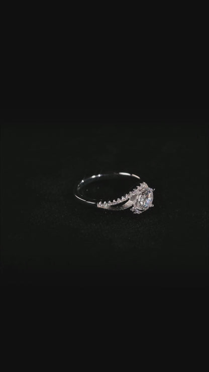 Chelsea - Round Cut Moissanite Ring