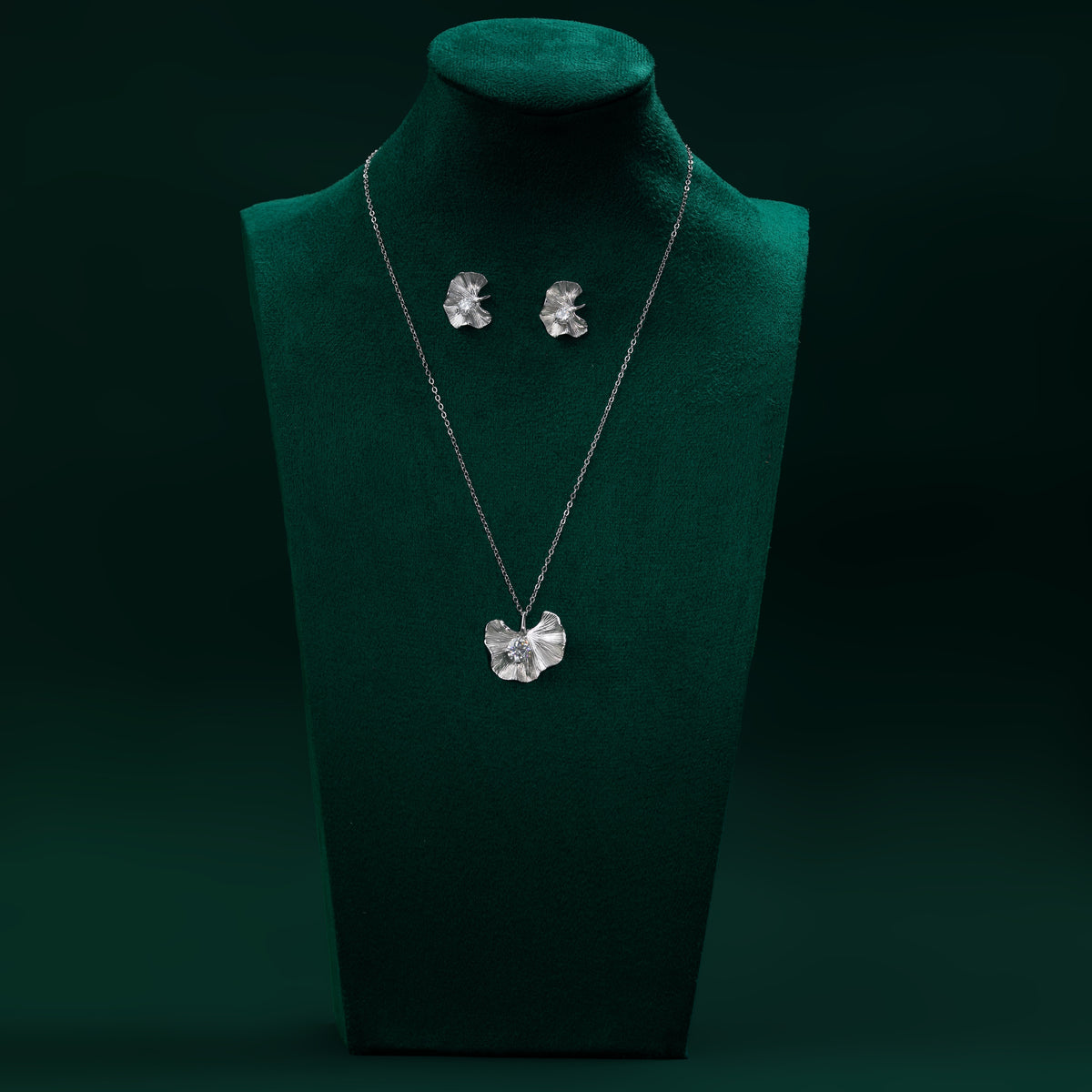 Primrose - Silver Moissanite Necklace
